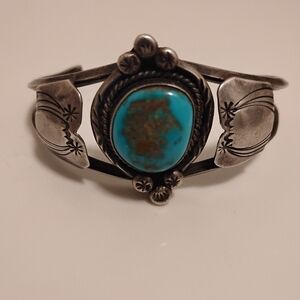 Vintage Navajo Sterling Silver Turquoise Cuff Bracelet.
